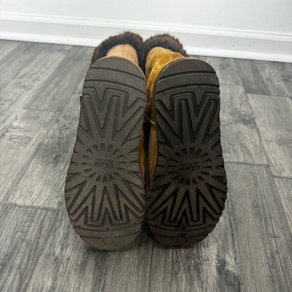 UGG Women’s Australia Rosana Boot Fur Lined Mid Calf Chestnut Size 7 US - Picture 6 of 9